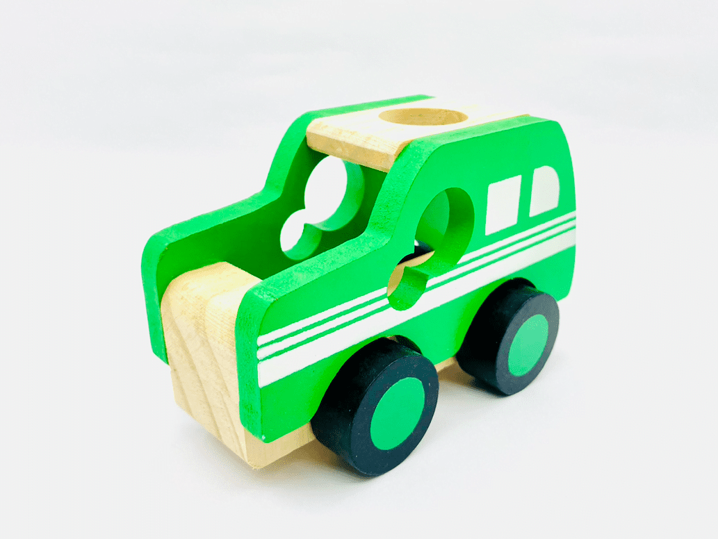 Masinuta de armata din lemn