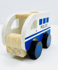 Alternative view of Masinuta de politie din lemn