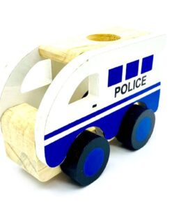 Masinuta de politie din lemn
