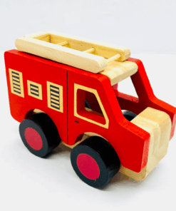 Alternative view of Masinuta de pompieri din lemn
