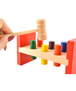Joc de motricitate si dexteritate cu ciocanel si banc