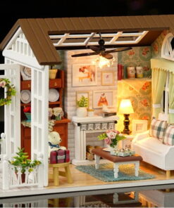 Casa de papusi din lemn cu mobilier si lumini Sufragerie 02.jpeg