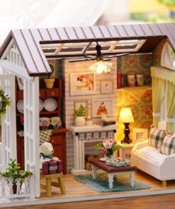 Casa de papusi din lemn cu mobilier si lumini Sufragerie 03.jpeg