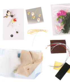 Casa de papusi din lemn cu mobilier si lumini in stil retro 03.jpeg