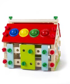 Casuta multifunctionala din lemn cu multiple activitati 05.jpg