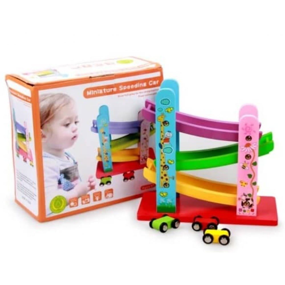 Circuit cu 3 masinute colorate 03.jpg