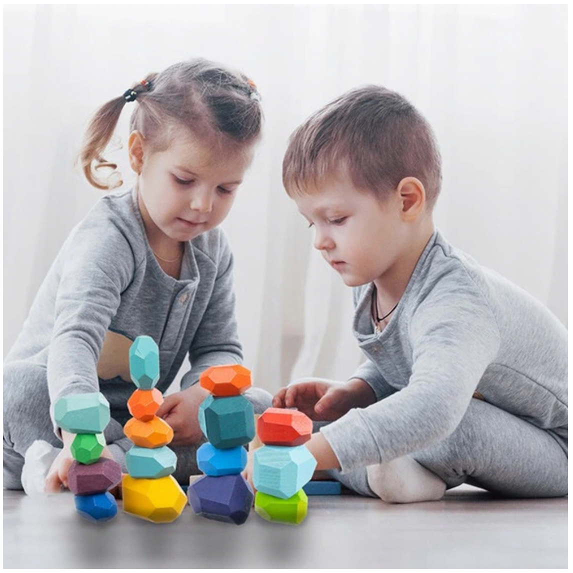 Joc creativ Montessori echilibru stivuire si culori 16 piese 09.png