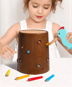 Joc educativ magnetic de indemanare Hraneste ciocanitoarea 01.png