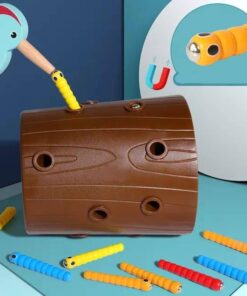 Joc educativ magnetic de indemanare Hraneste ciocanitoarea 04.jpeg