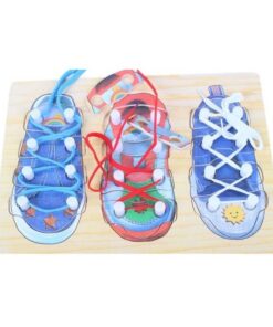 Joc puzzle lemn Invatam sa ne legam sireturile 01.jpg