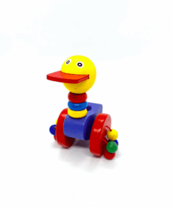 Jucarie de impins din lemn cu figurine – Ratusca 02.png