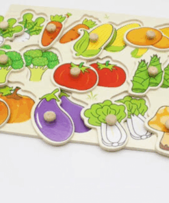 Puzzle Incastru din lemn cu butoni si 11 Legume 02.png