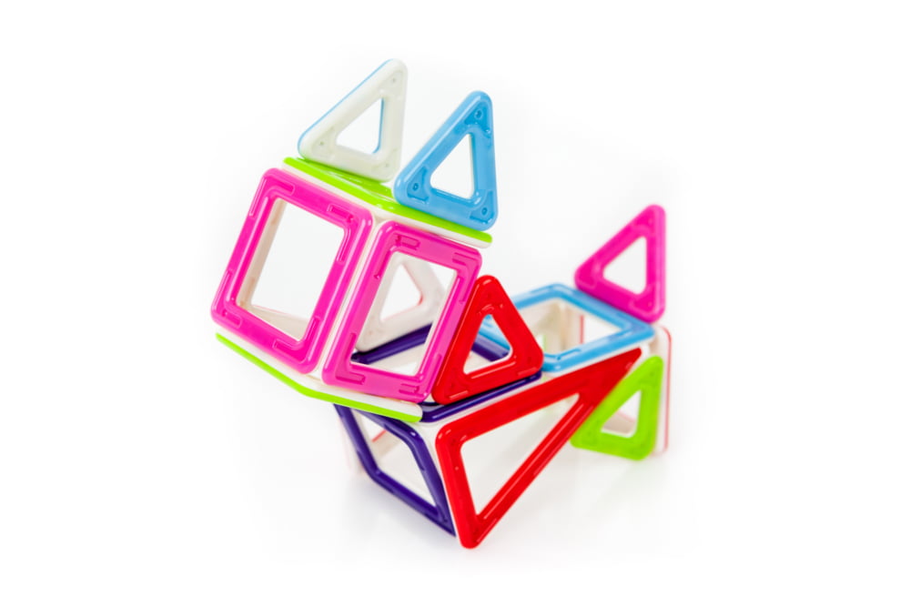 Set de constructie magnetic cu 38 de piese 04.jpeg