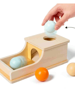 Cutia permanentei Montessori cu bile si ciocan 02.png