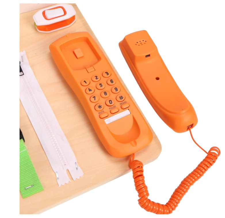 Placa senzoriala cu activitati Montessori Busy Board 0001.png