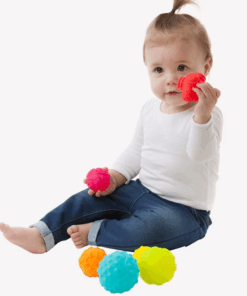 Set 6 mingi senzoriale pentru bebelusi 6 LUNI 04.png