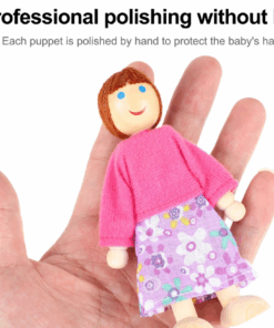 Set de Papusi din lemn pentru Case de Papusi Familia 05.png