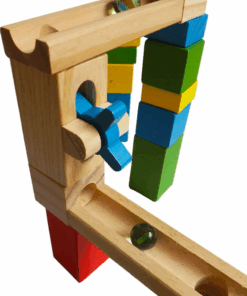 Set de constructie din lemn circuit cu bile Marble Track 42 piese 3 ani 02.png