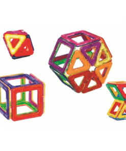 Set de constructie magnetic 3D cu 20 de piese 3 ani 02.png