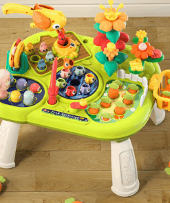Jucarie interactiva bebelusi Masuta de Activitati 18 luni 08.png