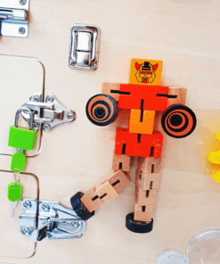 Placa cu activitati Montessori Busy Board 3 ani 03.png