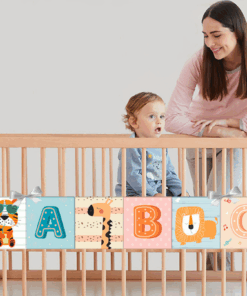 Carte senzoriala bebe si protectie de patut Litere 0 luni 01.png