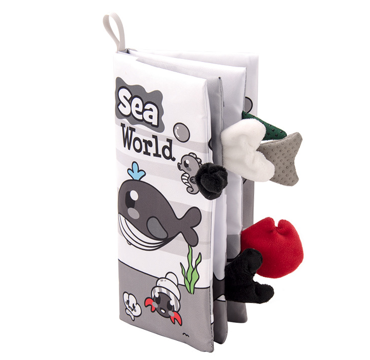 Set 6 carti textile si senzoriale pentru bebelusi 0 luni Alb negru 06.png