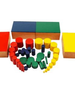 Joc de tip Montessori din lemn Seturi de cilindri in serii de variatie 11.png