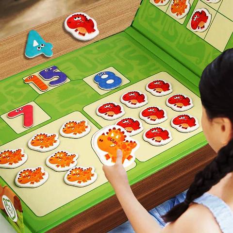 Puzzle magnetic tip carte cu stickere reutilizabile Aritmetica 3 ani 11.jpeg