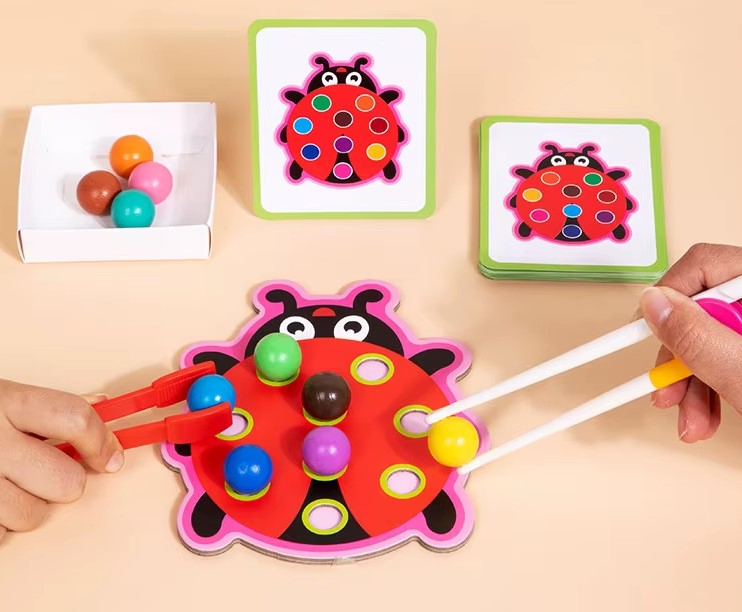 Puzzle de sortare și transfer cu bile colorate, 3 ani - imagine 5