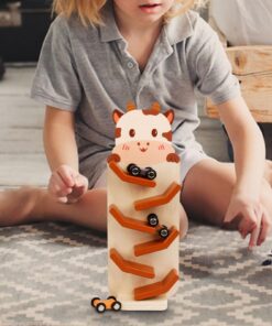 Alternative view of Circuit cu 3 masinute din lemn, Vacuta, 3 ani+