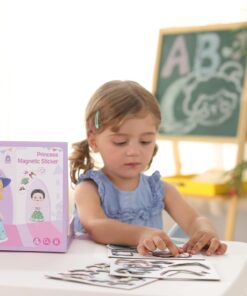 Alternative view of Carte magnetica, puzzle magnetic - Imbraca fetita, 3 ani