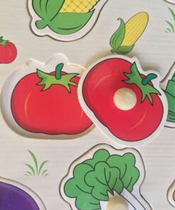 Alternative view of Puzzle incastru din lemn cu butoni si imagine de asociere, Legume